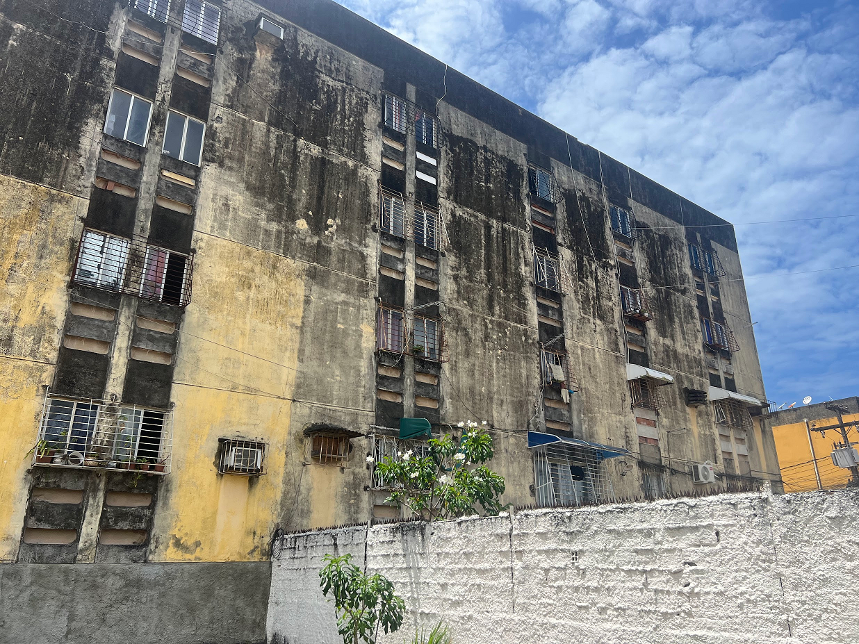 Prédios do tipo caixão
